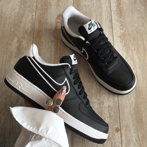 NWT Nike Air Force 1 Black Leather - Picture 6 of 8